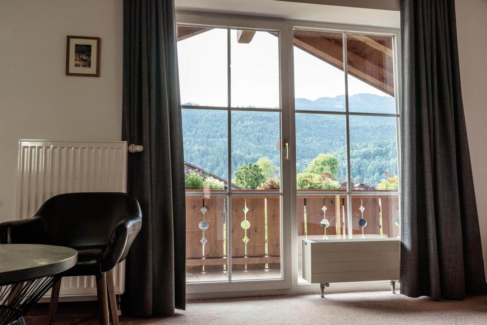 Gaestehaus Quirin Garmisch-Partenkirchen Exteriör bild