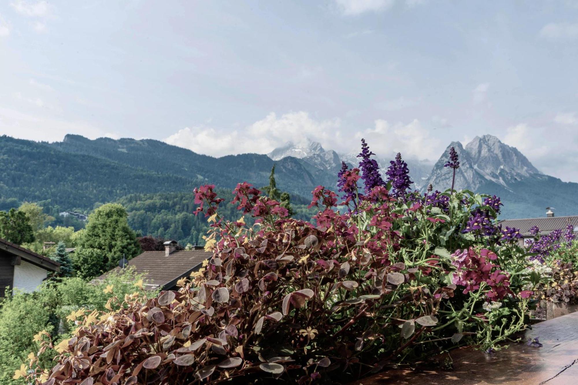 Gaestehaus Quirin Garmisch-Partenkirchen Exteriör bild